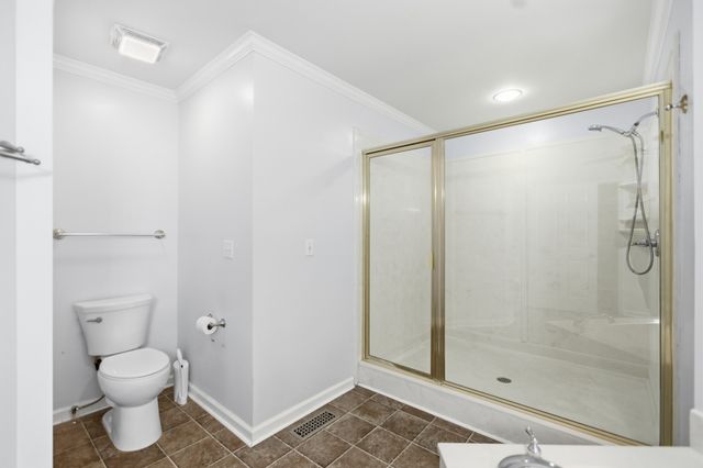 3 Derby Dr, Fayetteville, TN 37334