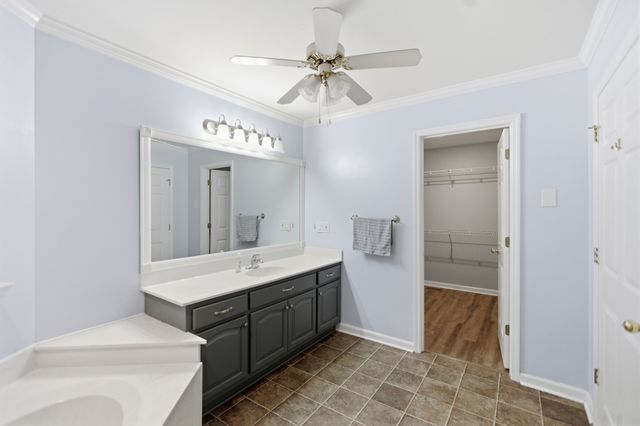 3 Derby Dr, Fayetteville, TN 37334