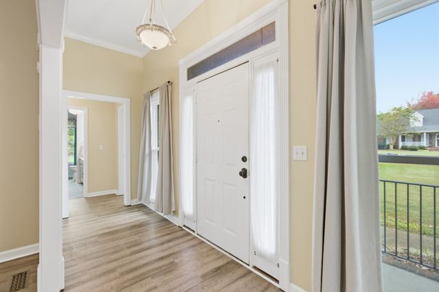 3 Derby Dr, Fayetteville, TN 37334