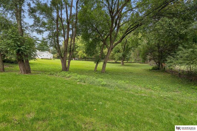 2304 S 7th Street, Omaha, NE 68108