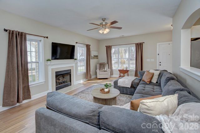 15819 Robins Way, Huntersville, NC 28078