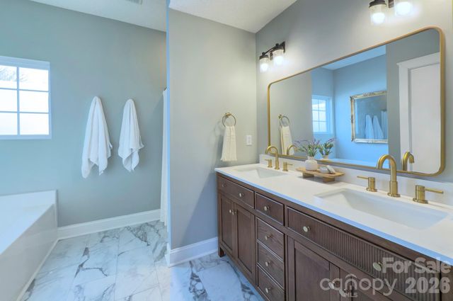 15819 Robins Way, Huntersville, NC 28078