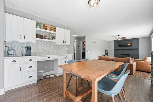 21403 W 54th Terrace, Shawnee, KS 66218