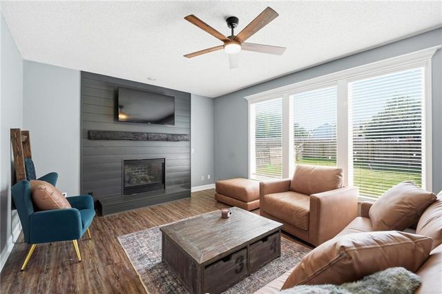 21403 W 54th Terrace, Shawnee, KS 66218