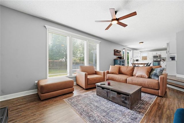 21403 W 54th Terrace, Shawnee, KS 66218