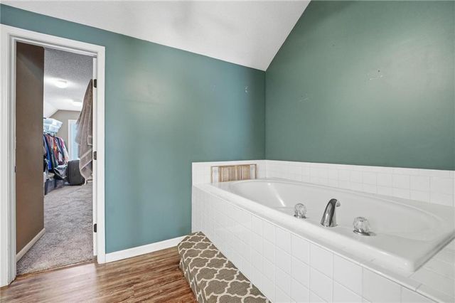 21403 W 54th Terrace, Shawnee, KS 66218