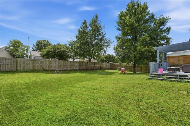 21403 W 54th Terrace, Shawnee, KS 66218
