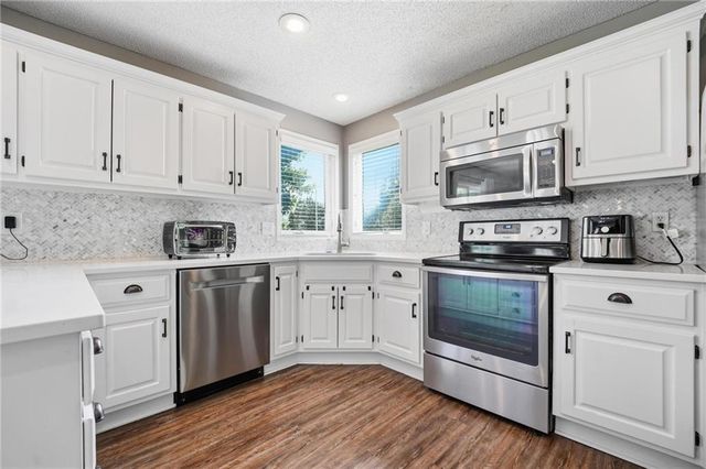 21403 W 54th Terrace, Shawnee, KS 66218