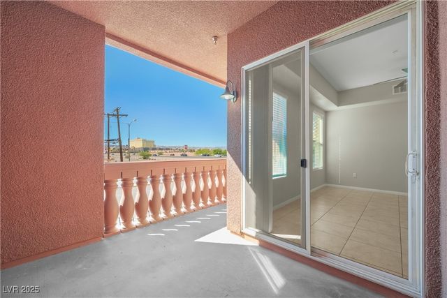 20 East Serene Avenue 104, Las Vegas, NV 89123