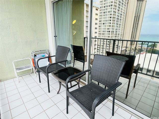 2440 Kuhio Avenue 1502, Honolulu, HI 96815