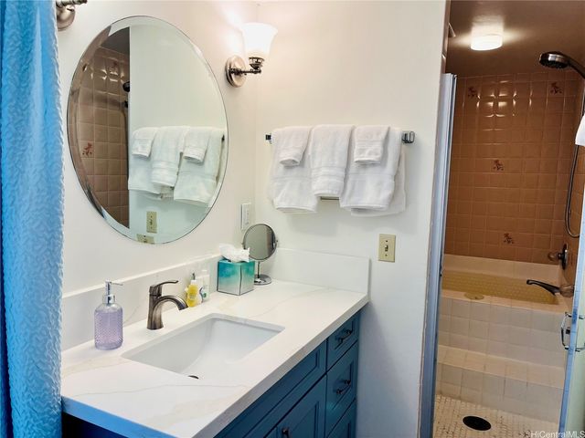 2440 Kuhio Avenue 1502, Honolulu, HI 96815