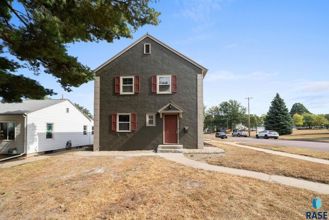 418 S West Ave Avenue, Sioux Falls, SD 57104