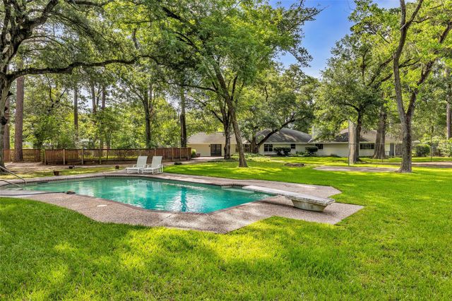 11427 Glenora Drive, Houston, TX 77065