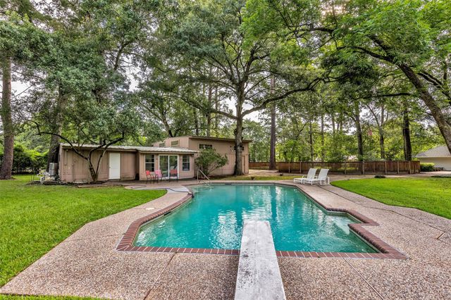 11427 Glenora Drive, Houston, TX 77065