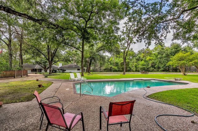 11427 Glenora Drive, Houston, TX 77065