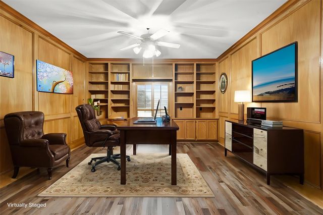 2210 Sunrise Oaks Drive, Orange, TX 77630