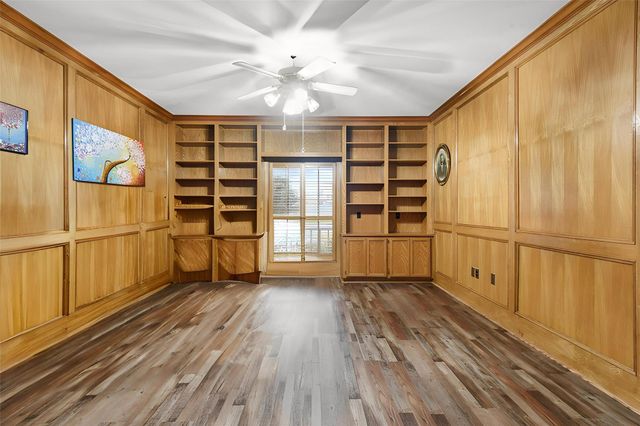 2210 Sunrise Oaks Drive, Orange, TX 77630