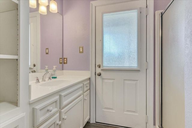 2210 Sunrise Oaks Drive, Orange, TX 77630