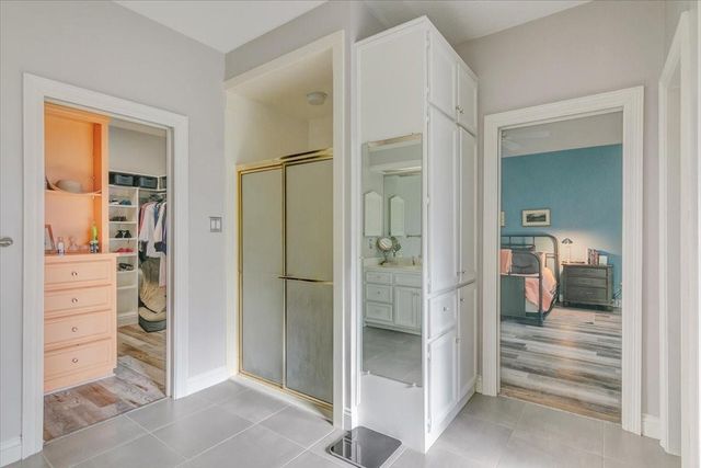 2210 Sunrise Oaks Drive, Orange, TX 77630