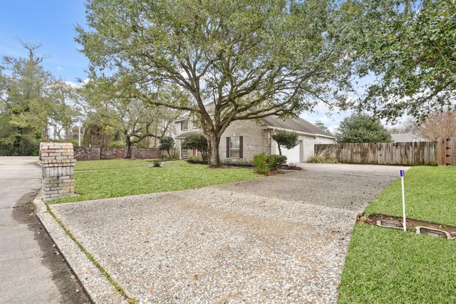 2210 Sunrise Oaks Drive, Orange, TX 77630