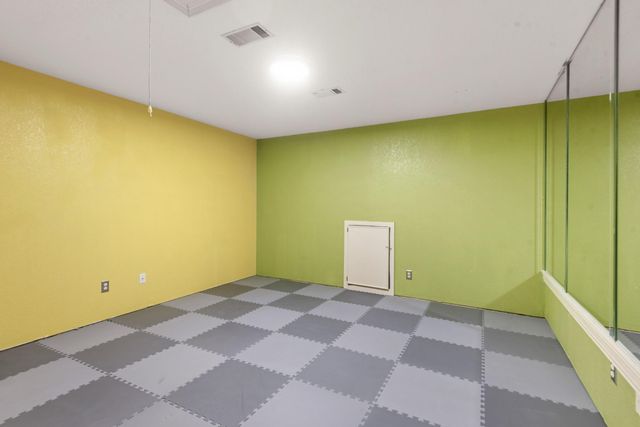 2210 Sunrise Oaks Drive, Orange, TX 77630