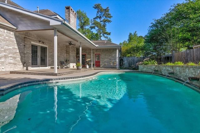 2210 Sunrise Oaks Drive, Orange, TX 77630