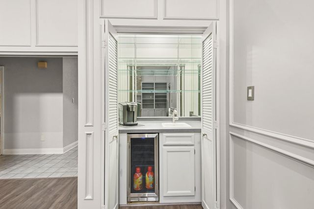 2210 Sunrise Oaks Drive, Orange, TX 77630