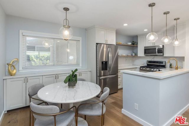 9005 Cynthia Street 214, West Hollywood, CA 90069