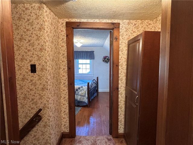 837 Walls Lake Drive NE, Vienna, OH 44473