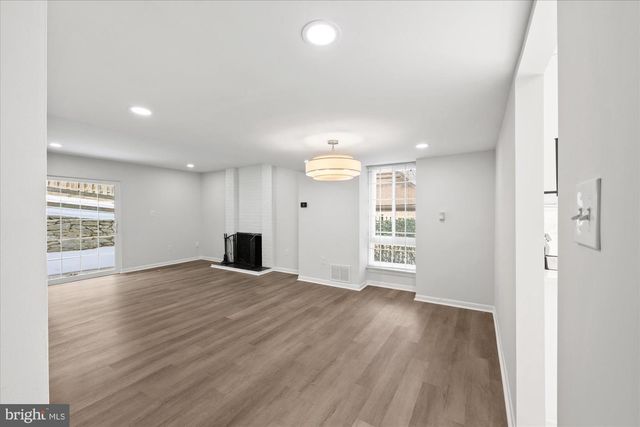 9226 THREE OAKS DR, Silver Spring, MD 20901