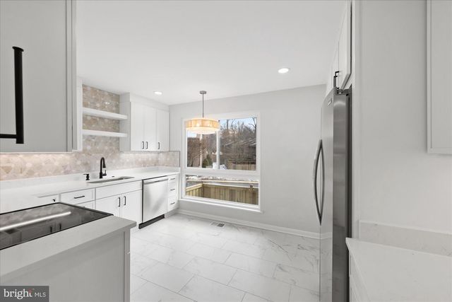 9226 THREE OAKS DR, Silver Spring, MD 20901