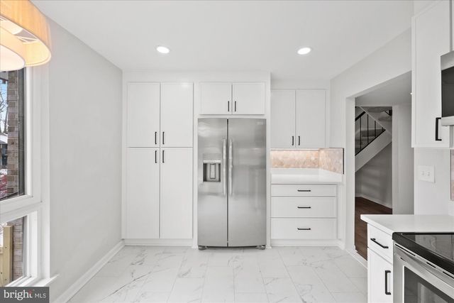 9226 THREE OAKS DR, Silver Spring, MD 20901