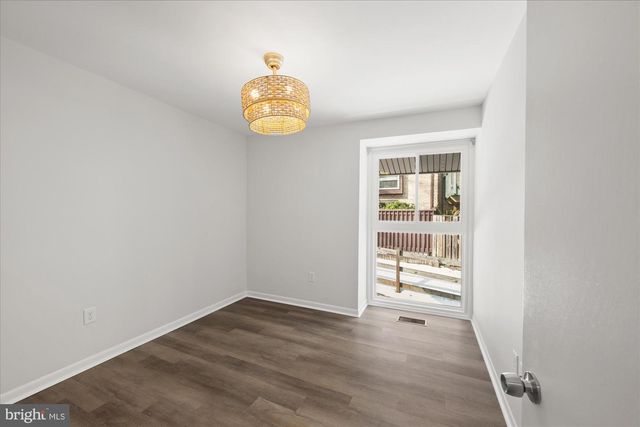 9226 THREE OAKS DR, Silver Spring, MD 20901