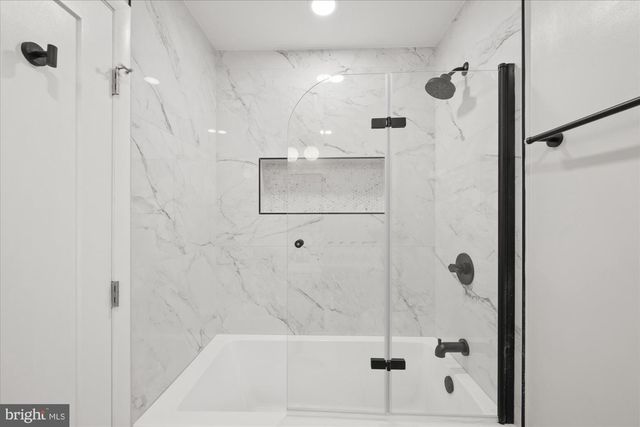 9226 THREE OAKS DR, Silver Spring, MD 20901