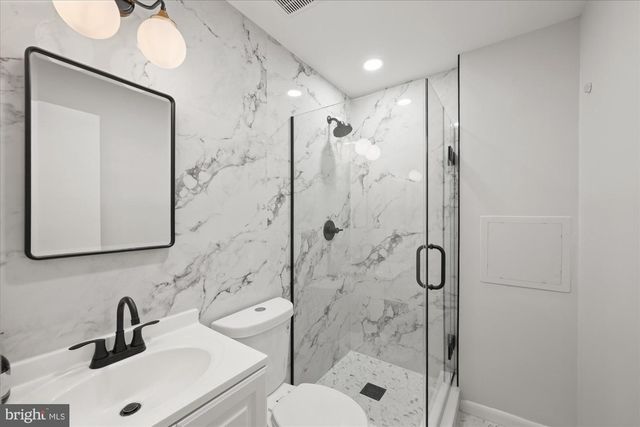 9226 THREE OAKS DR, Silver Spring, MD 20901