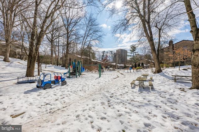 9226 THREE OAKS DR, Silver Spring, MD 20901