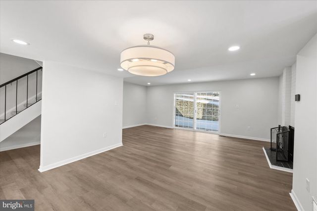 9226 THREE OAKS DR, Silver Spring, MD 20901