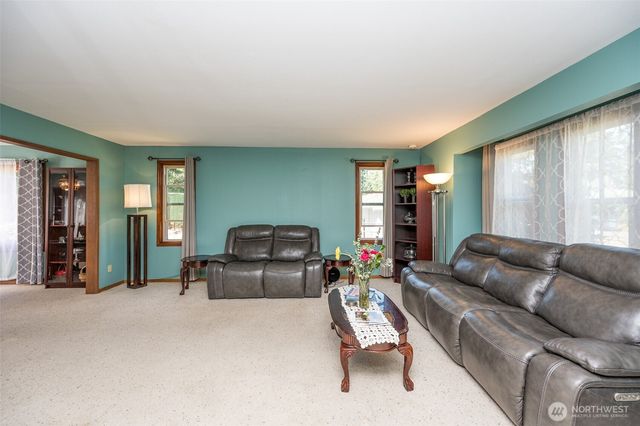 36721 6th Avenue SW, Federal Way, WA 98023