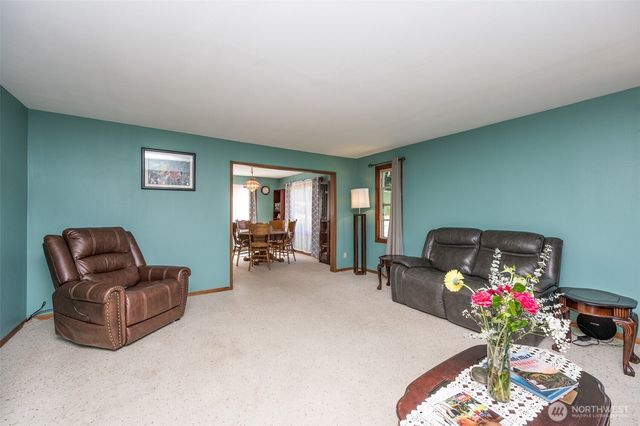 36721 6th Avenue SW, Federal Way, WA 98023
