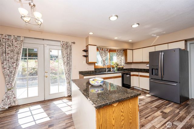 36721 6th Avenue SW, Federal Way, WA 98023