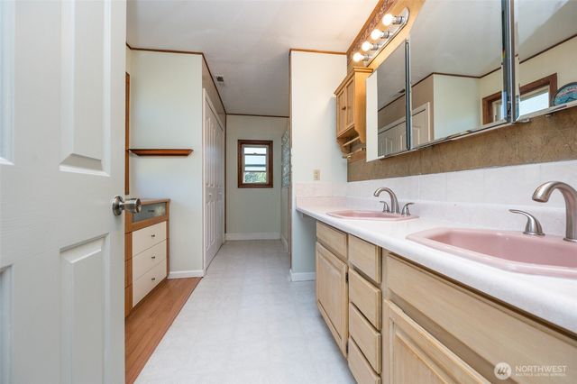 36721 6th Avenue SW, Federal Way, WA 98023