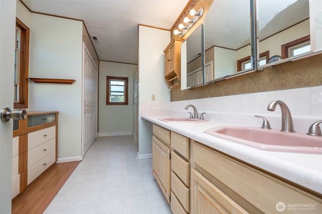 36721 6th Avenue SW, Federal Way, WA 98023