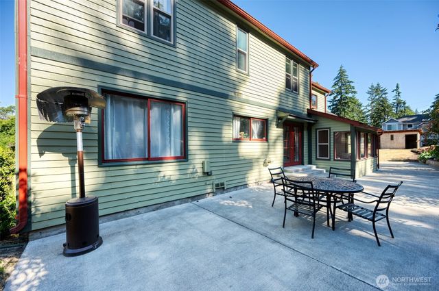 36721 6th Avenue SW, Federal Way, WA 98023