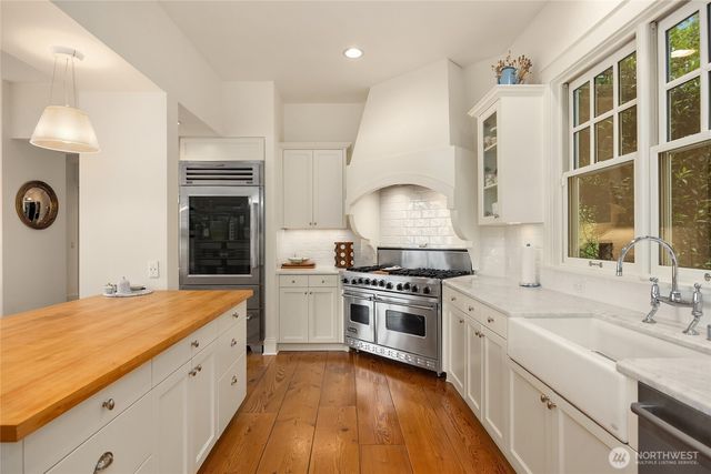 13401 Manzanita Road NE, Bainbridge Island, WA 98110