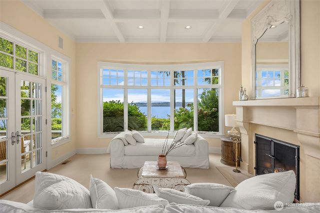 13401 Manzanita Road NE, Bainbridge Island, WA 98110