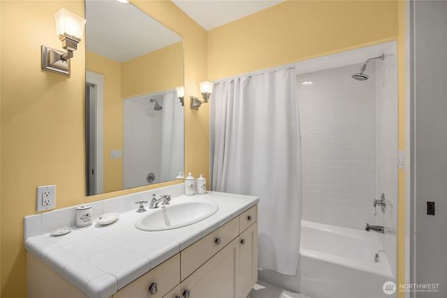 13401 Manzanita Road NE, Bainbridge Island, WA 98110