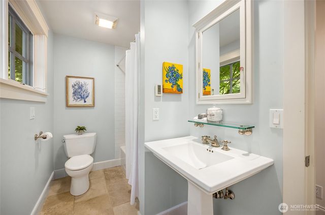 13401 Manzanita Road NE, Bainbridge Island, WA 98110