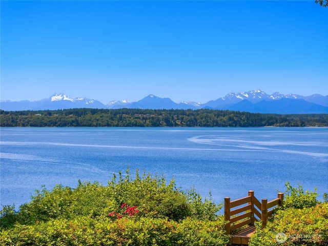 13401 Manzanita Road NE, Bainbridge Island, WA 98110