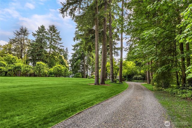 13401 Manzanita Road NE, Bainbridge Island, WA 98110