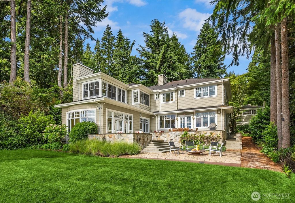13401 Manzanita Road NE, Bainbridge Island, WA 98110